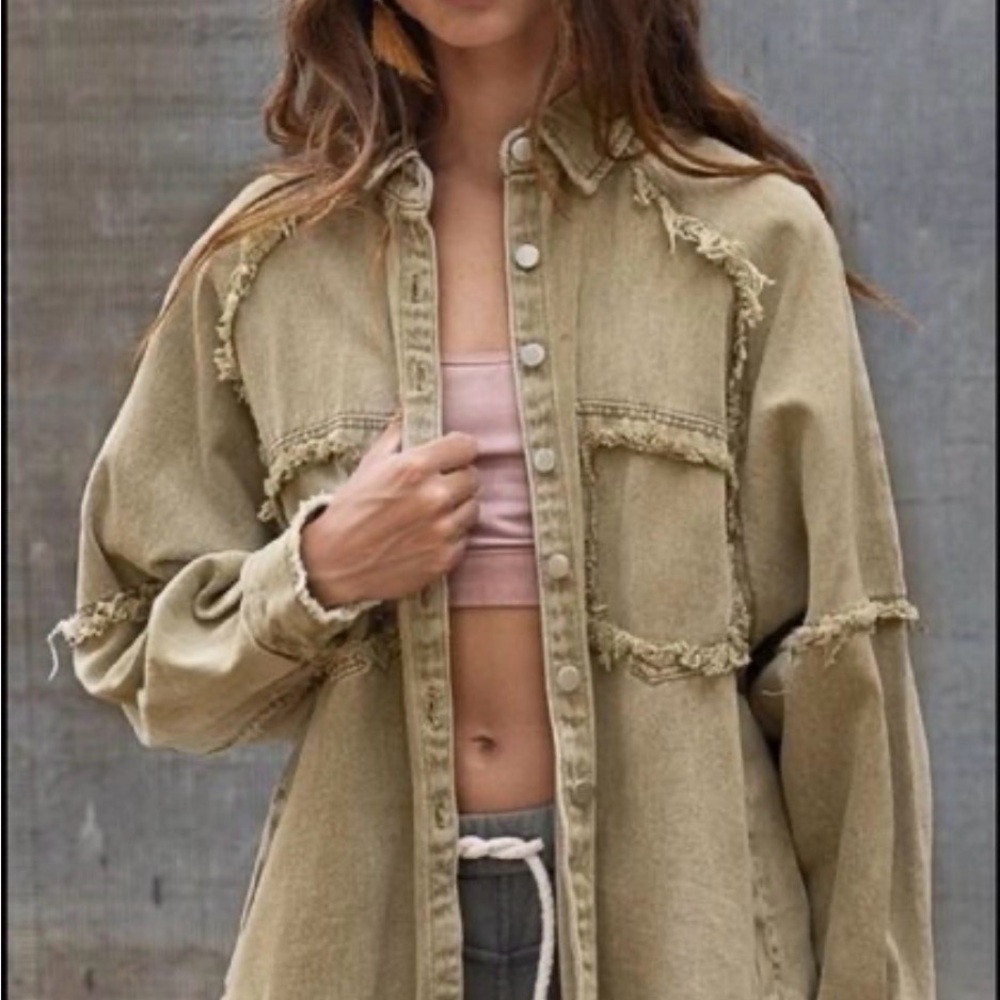 **NWT** POL Frayed Denim Button Down Shirt
